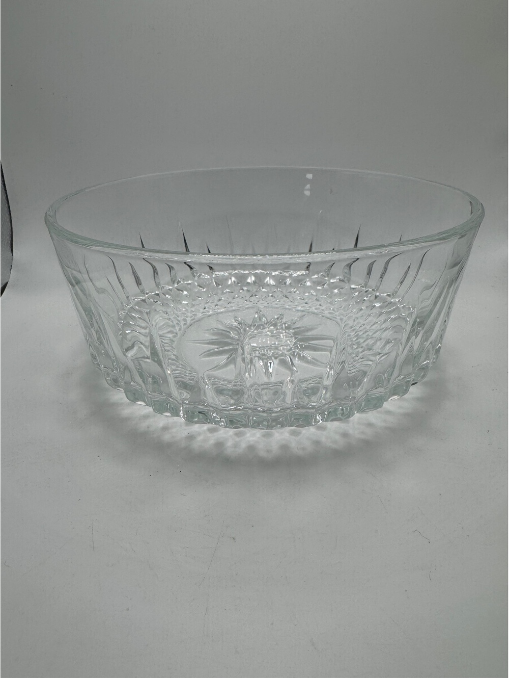 Vintage Arcoroc France Diamant Clear Glass 9" Serving Bowl Starburst Diamond